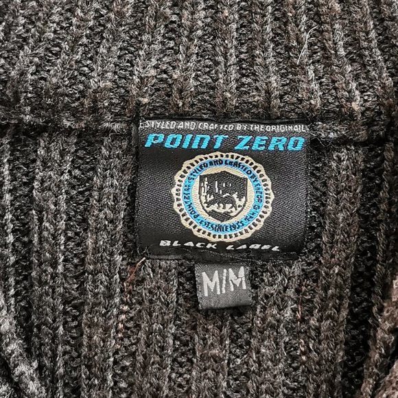 Point Zero zip up - Picture 2 of 7